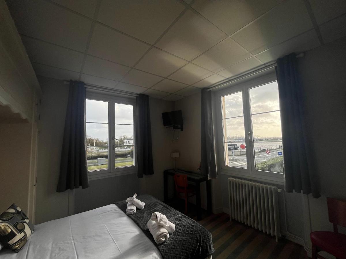 Hôtel le phare Ouistreham Extérieur photo