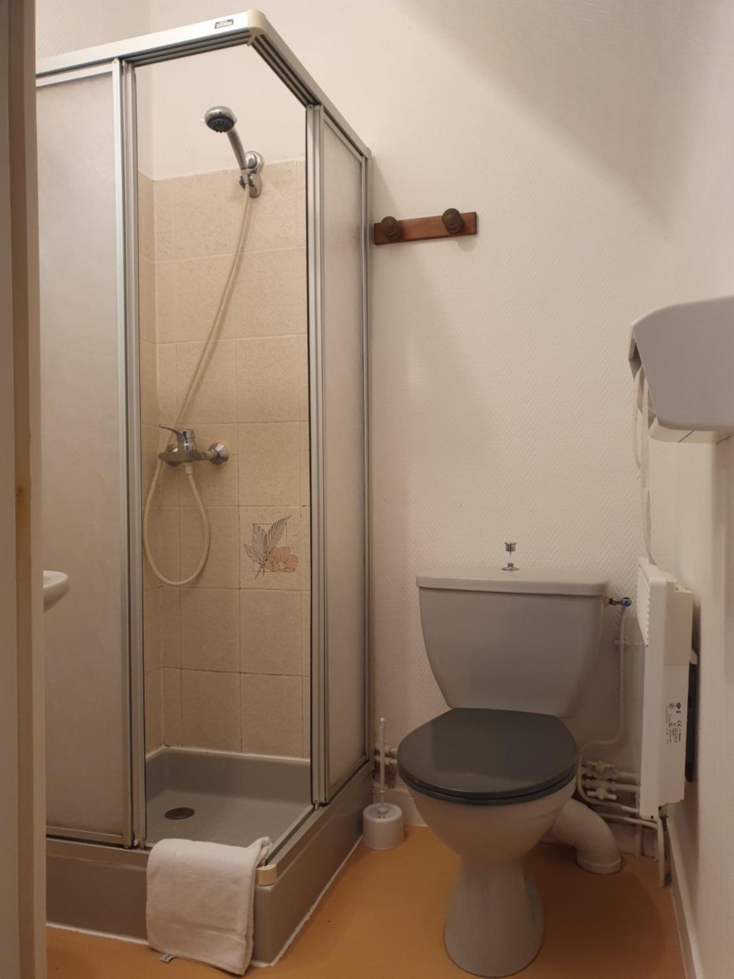 Hôtel le phare Ouistreham Extérieur photo