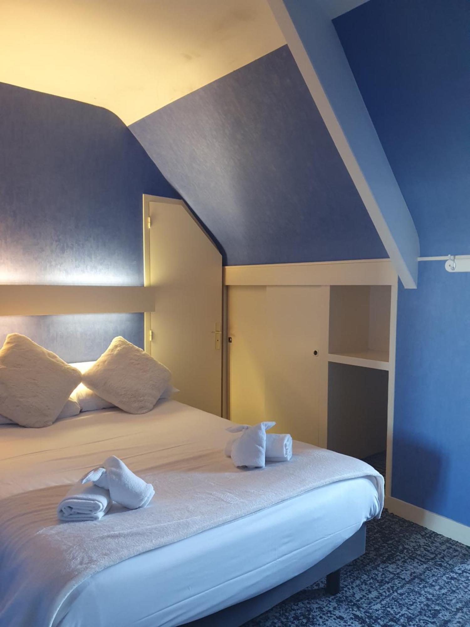 Hôtel le phare Ouistreham Extérieur photo