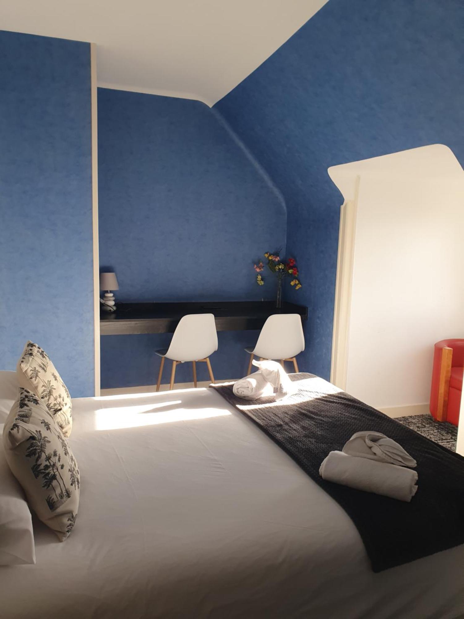 Hôtel le phare Ouistreham Extérieur photo