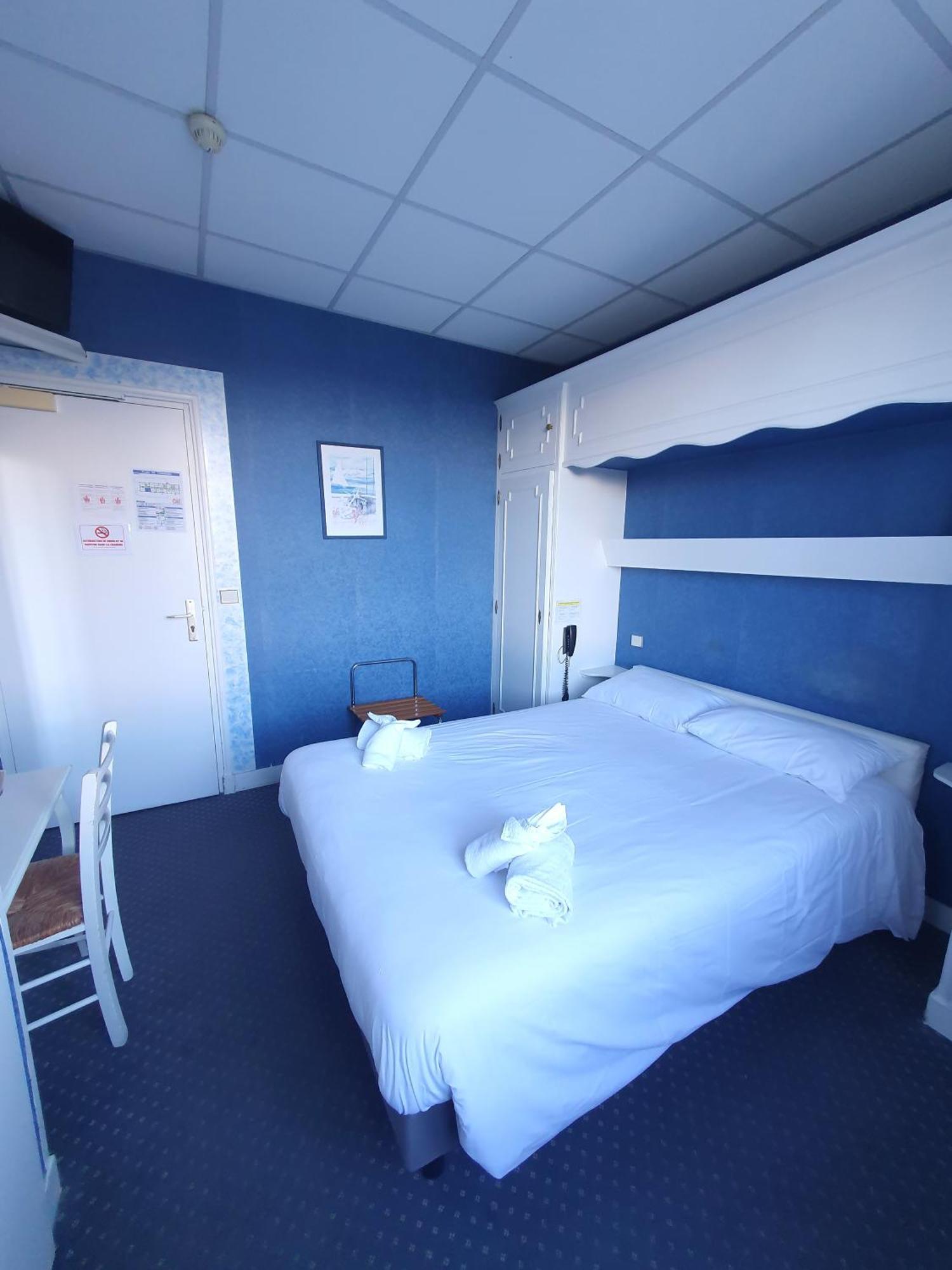 Hôtel le phare Ouistreham Extérieur photo