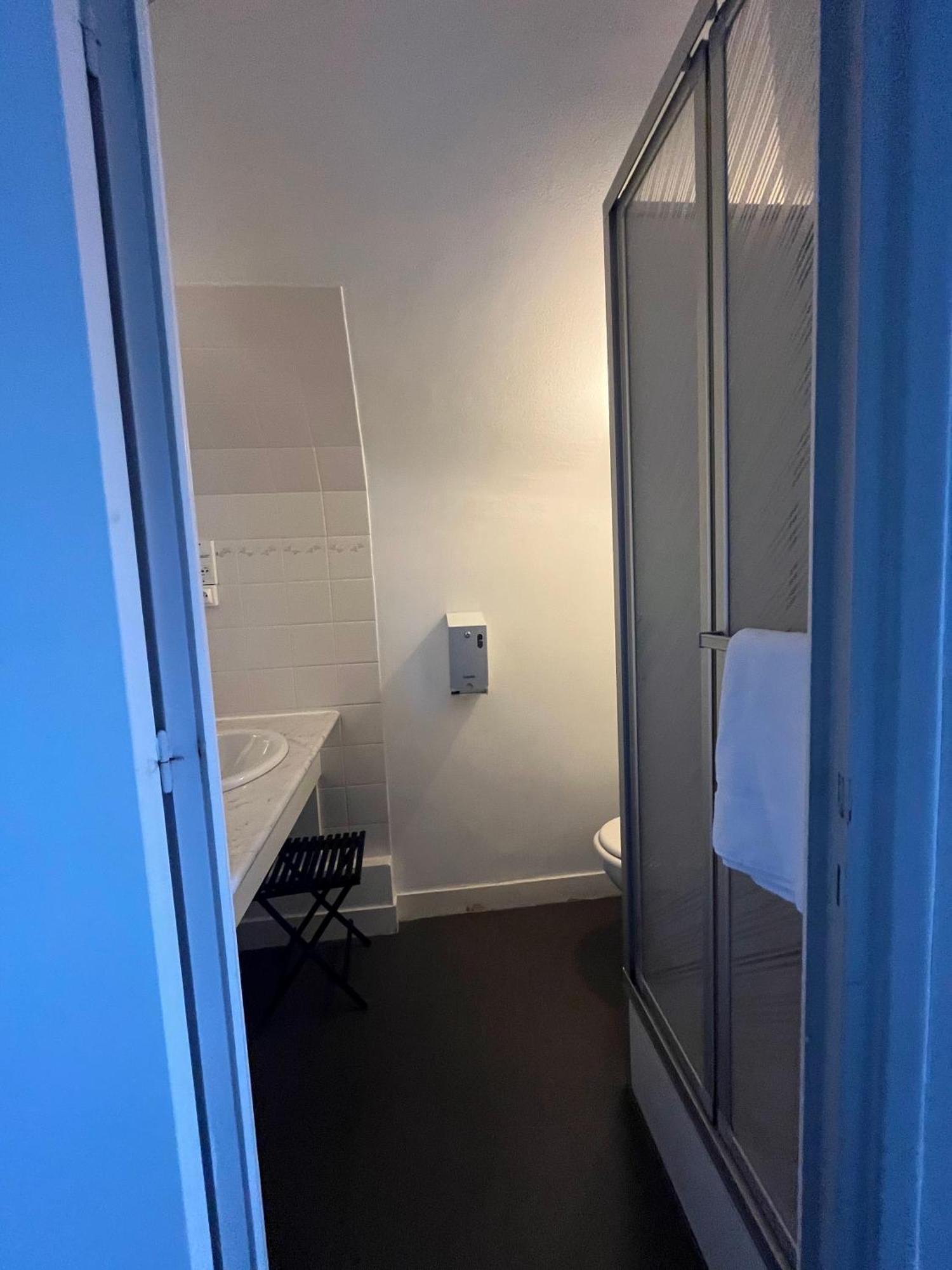 Hôtel le phare Ouistreham Extérieur photo