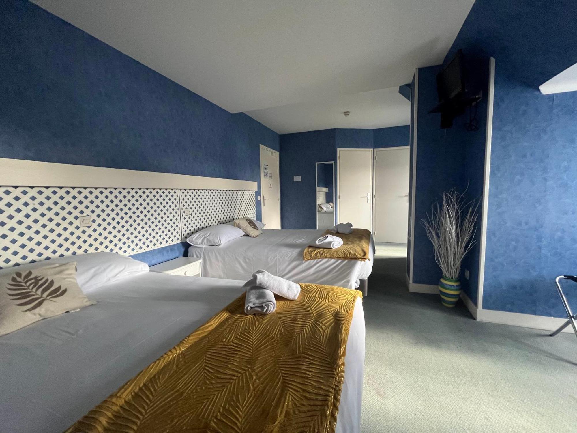 Hôtel le phare Ouistreham Extérieur photo