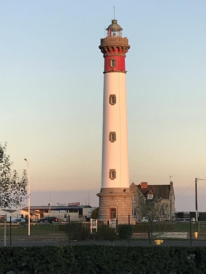 Hôtel le phare Ouistreham Extérieur photo